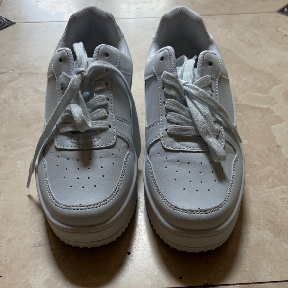 Time and Tru White Sneakers - Picture 1 of 6